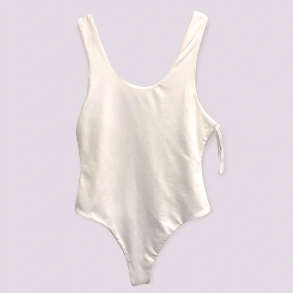Luvalot Pamela Bodysuit - Picture 2 of 5